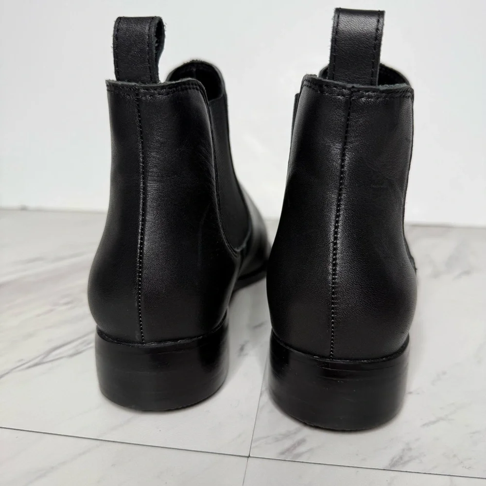 Linea Paolo Black Chelsea Bootie 6M